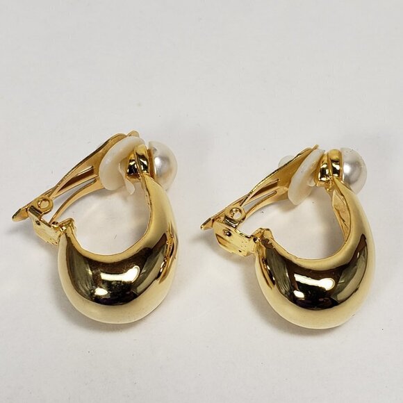 Polished Gold tone Hoop Design Clip-on Earrings - Stylish, Elegant Bold Jewelry - Picture 6 of 9